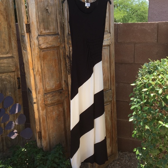 Beige by Eci Maxi Dress - Picture 8 of 15